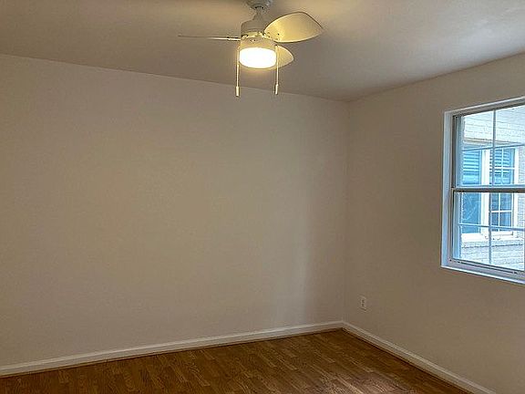 4th image of 2916 Peyton Randolph Dr APT 201