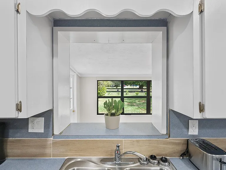 7806 Belmont Ave — Photo 18