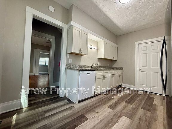 5th image of 120 S 28th St #1