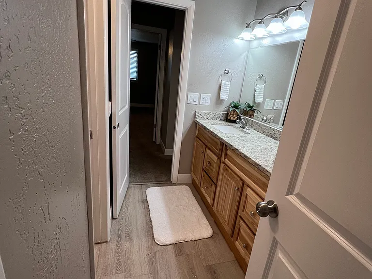 672 N 1060 W #NORTH 674 N — Photo 6