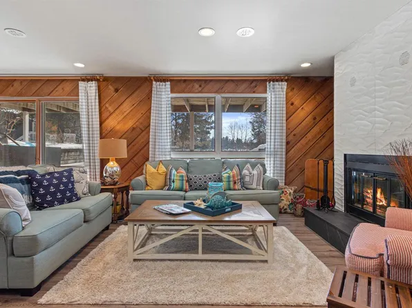 865 Richmond Way, Nekoosa, WI 54457