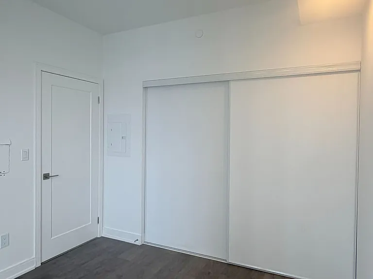 705 Davis Dr #907 — Photo 8