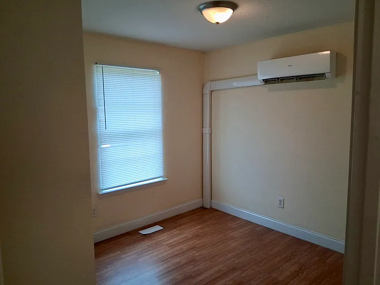 1-1755 Broadway St — Photo 12