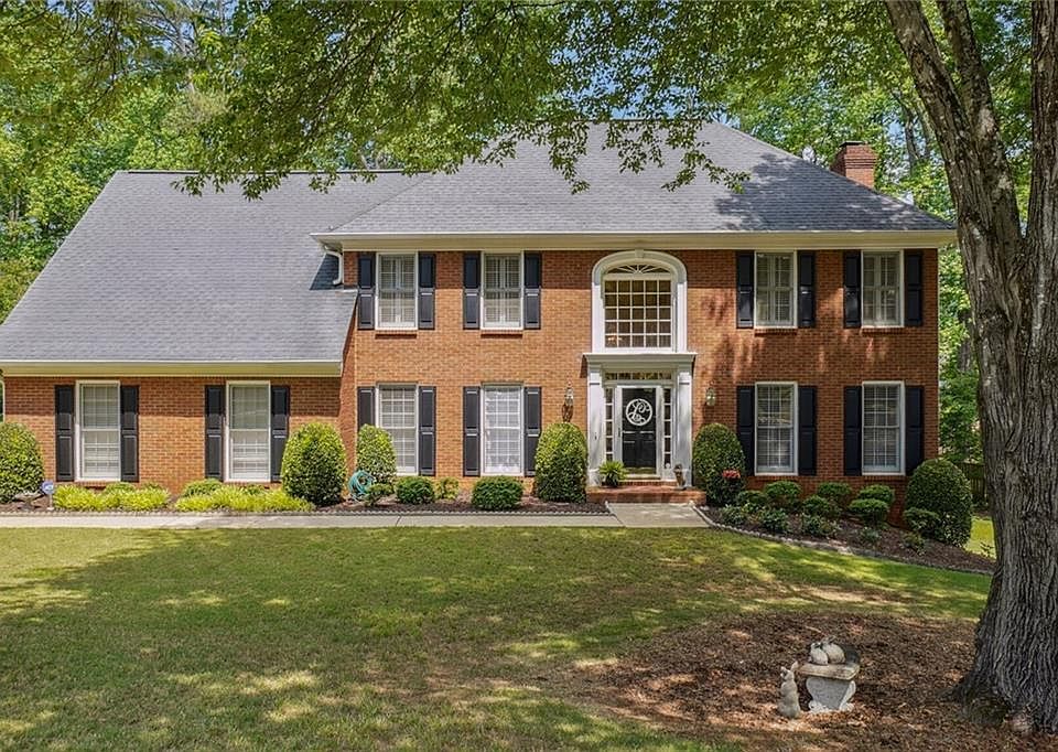 1st image of 325 Cantlegate Close