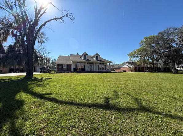 509 Pecan Loop Dr, Mont Belvieu, TX 77523