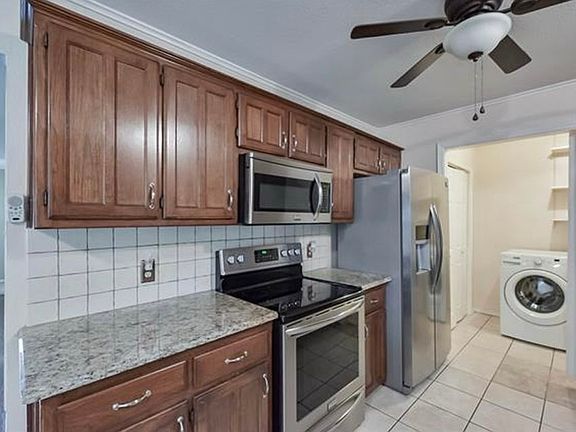4th image of 1214 Eastfield Dr