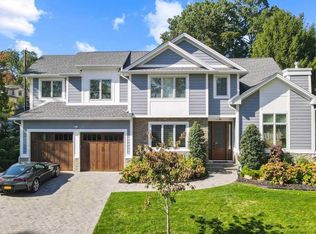 5 Godfrey Pl, Cresskill, NJ 07626