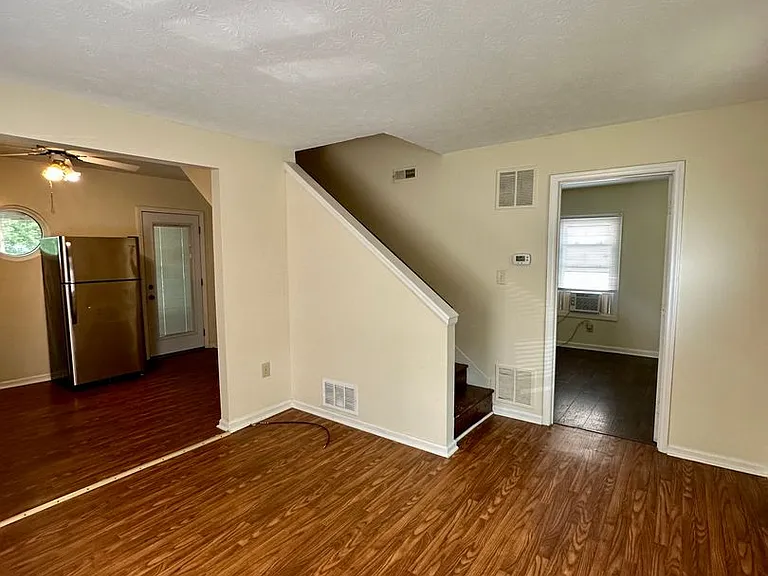 720 Addison Ave — Photo 7