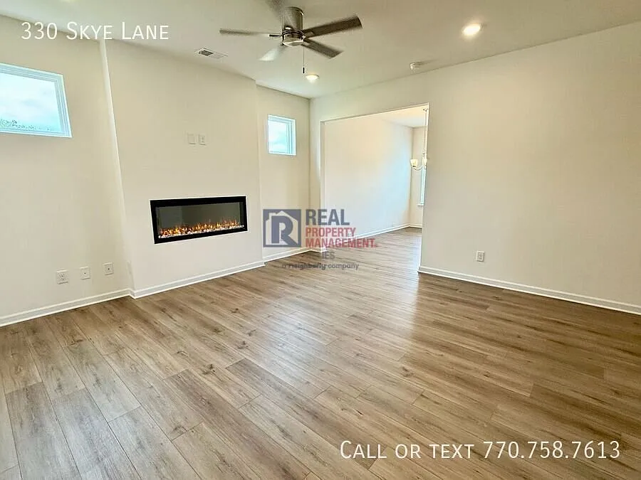 Beautiful New Townhome Close to Everything - $500 Off One Full Month's Rent! — Photo 4