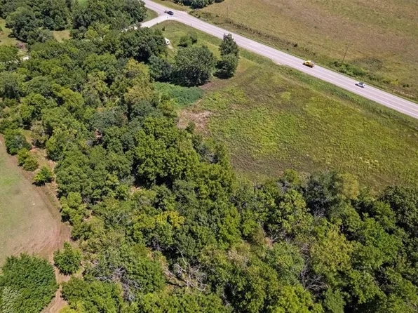 597 N 1850th Rd, Lawrence, KS 66049