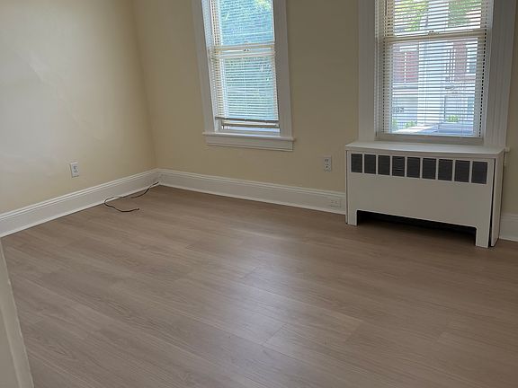 4th image of 35 Eldredge St #6