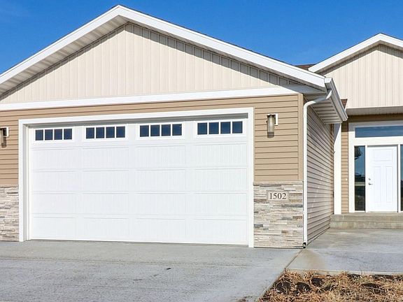 3rd image of 3021 39th Ave S