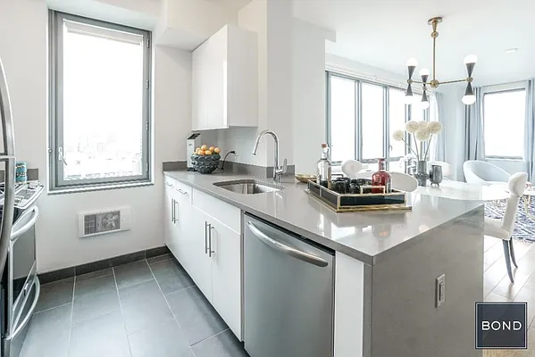 Rented by Bond New York | media 9