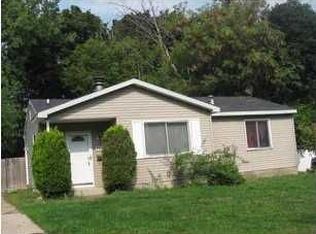 1925 Benjamin Ave NE, Grand Rapids, MI 49505