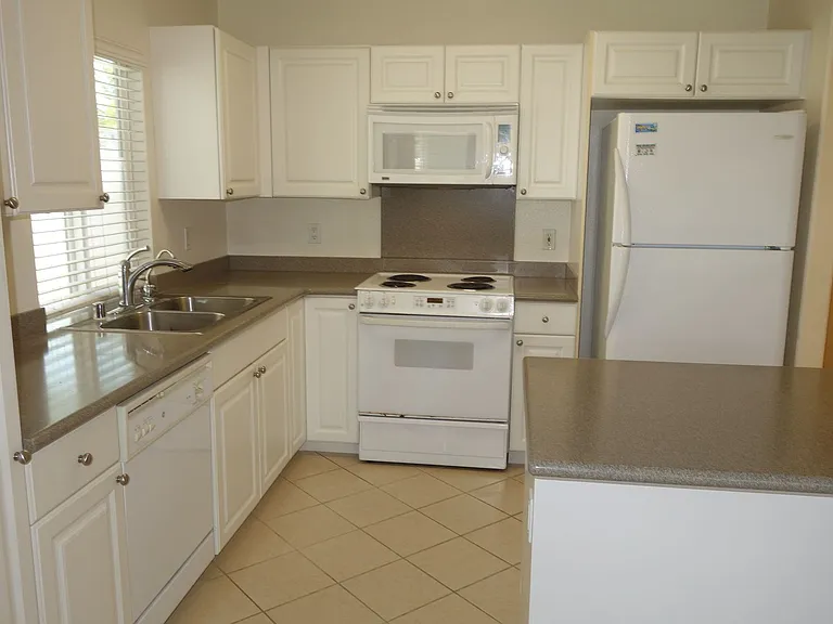 91-6426 Kapolei Pkwy — Photo 4