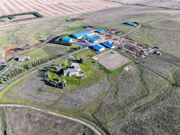 9861 Highway 1804 N, Bismarck, ND 58503