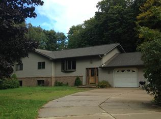 E9764 Miller Rd, Munising, MI 49862