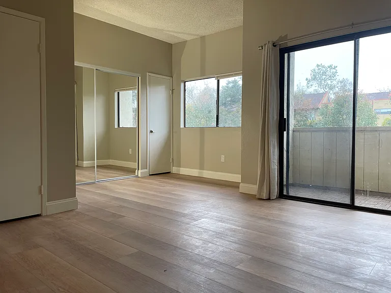 Master Bedroom 1 North side