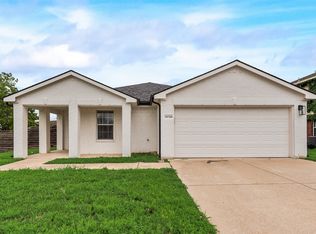 13728 High Mesa Rd, Fort Worth, TX 76114