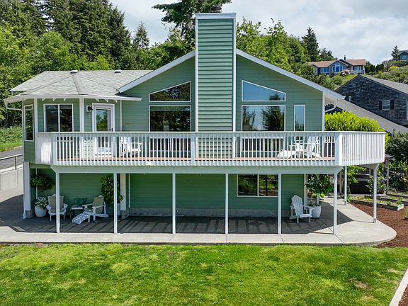 4th image of 2316 Royal View Dr