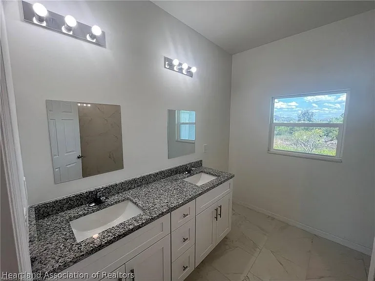 747 Pacific St — Photo 6
