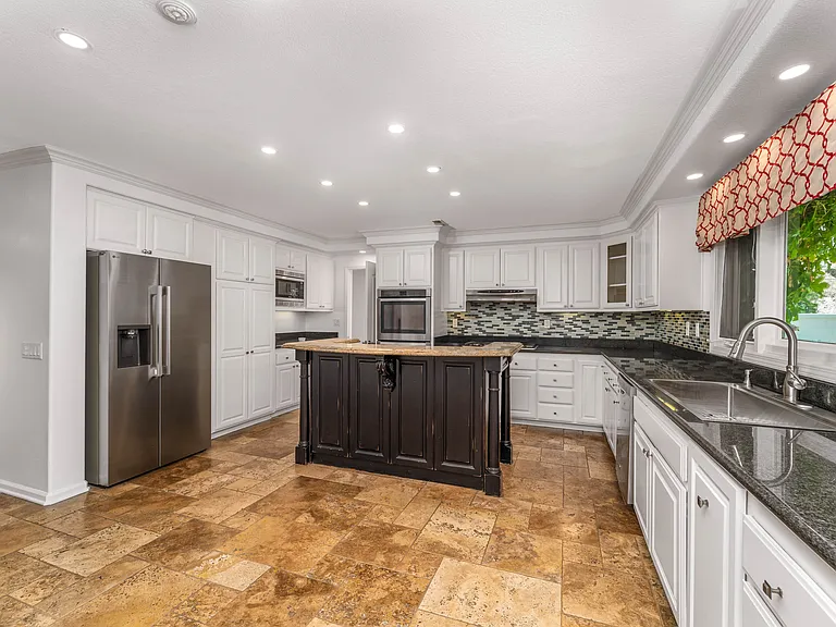 24961 Alicante Dr — Photo 12