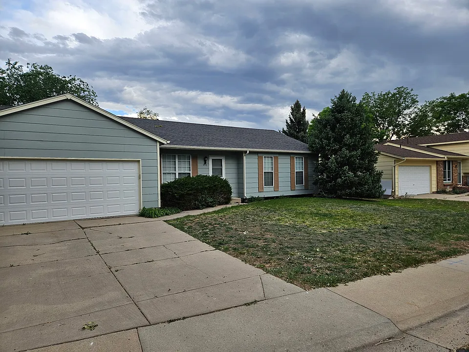 900 Glenwood Dr