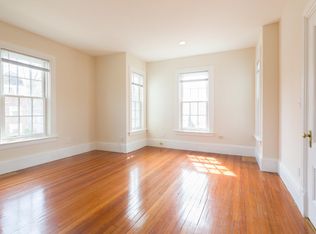 190 Walnut St #2E, Newtonville, MA 02460