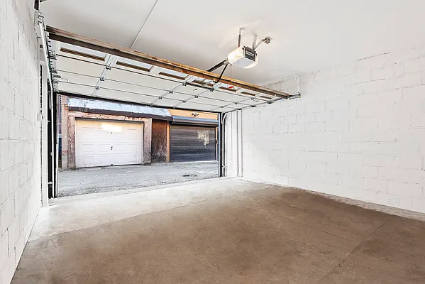 Sold by Compass | media 9