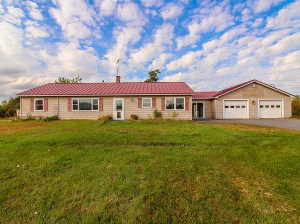 400 Hudson Road, Corinth, ME 04427