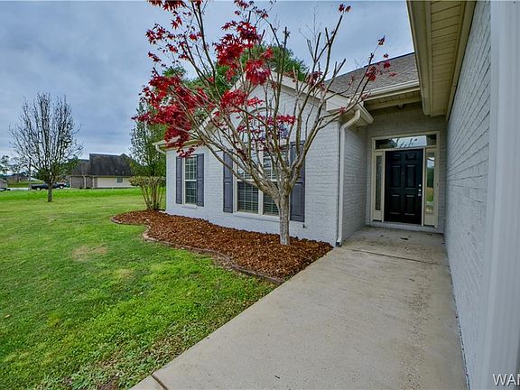 3rd image of 10801 Plantation Dr