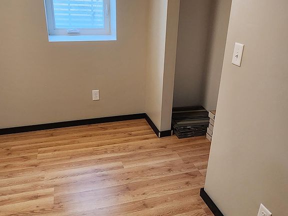 4th image of 2651 Oliver Ave N #1