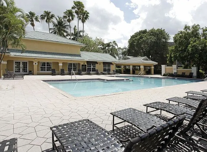 1 bed, 1.0 bath, 800 sqft, $1,700 — Photo 2