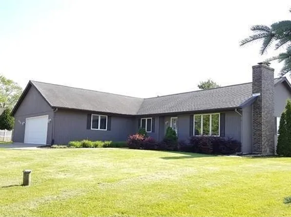 9580 Henninger Dr, Belvidere, IL 61008