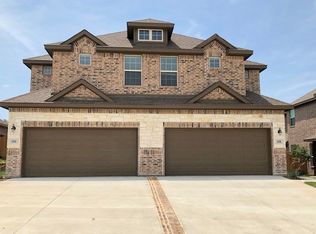 1006-1008 W Sierra Vista Ct, Midlothian, TX 76065