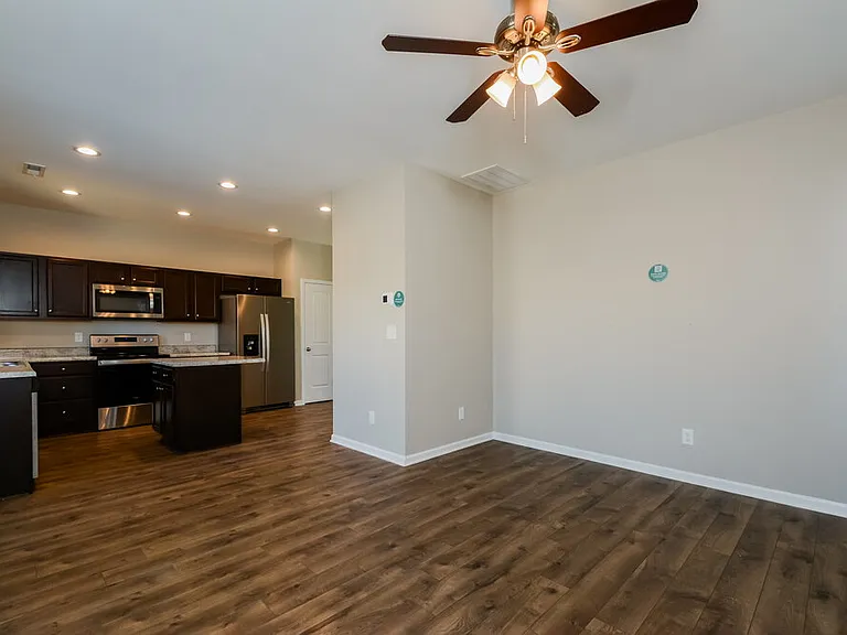 138 Sunfish St — Photo 4