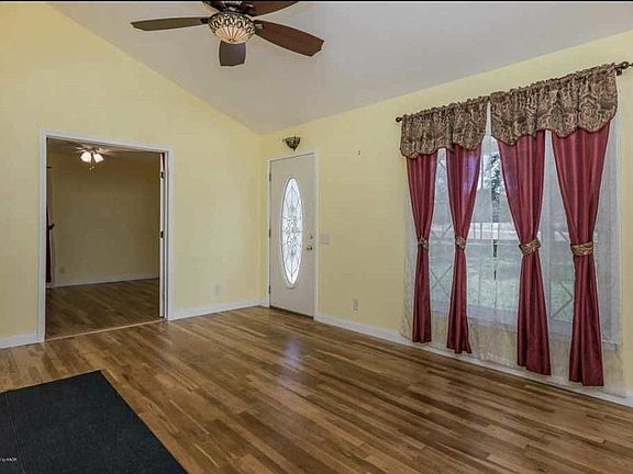 Front of house has 2b 1 bath