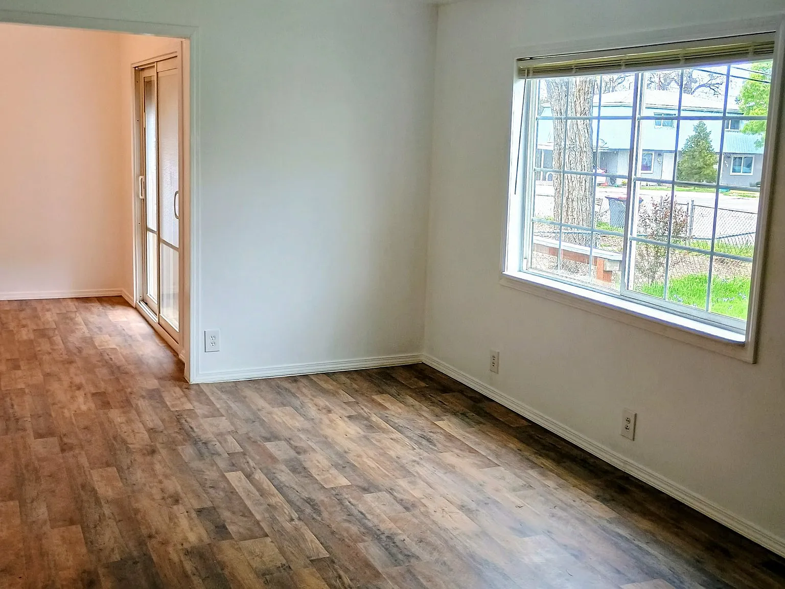 Charming 3 bedroom home — Photo 4