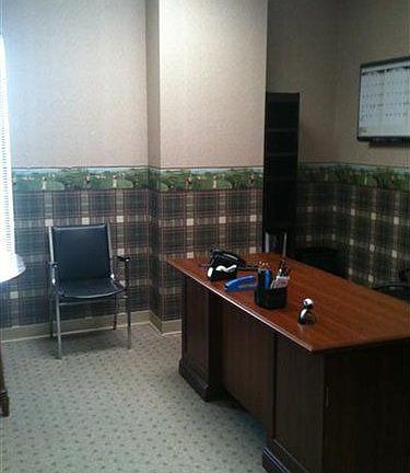 3rd image of 1413 Quaker Cir