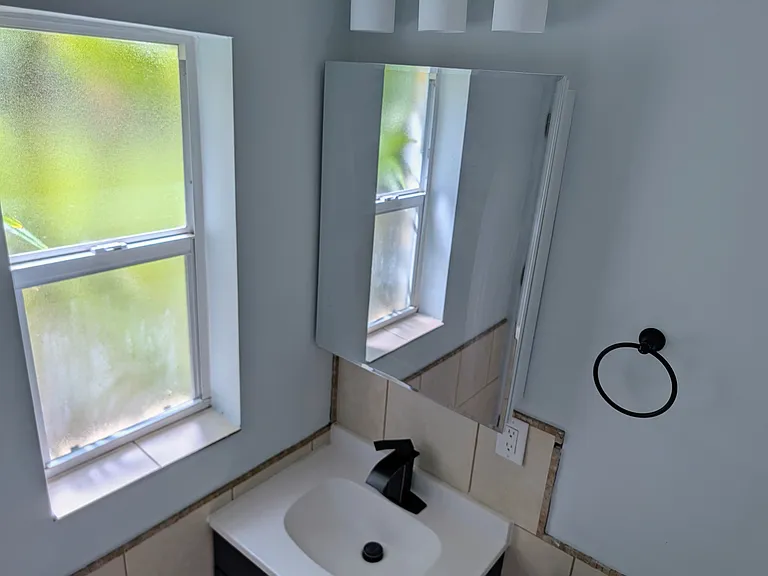 2609 Ives Ave — Photo 15