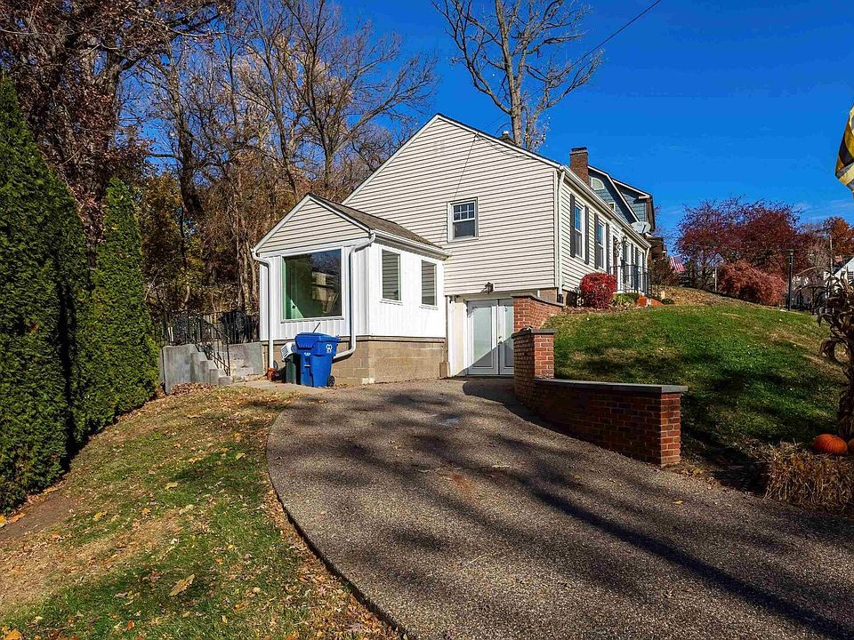 1st image of 10 Kenwood Ave