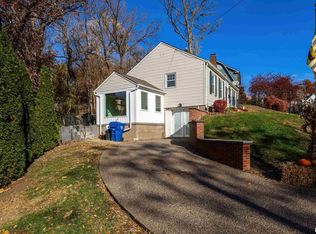 10 Kenwood Ave, Davenport, IA 52803