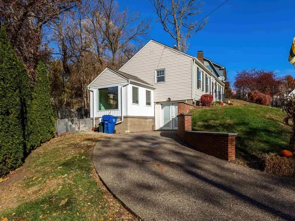 10 Kenwood Ave, Davenport, IA 52803