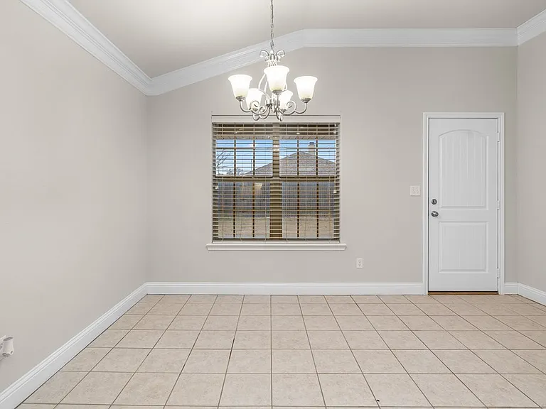 908 Purdue St — Photo 21