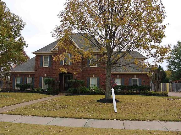 2nd image of 2056 Dogwood Gardens Dr