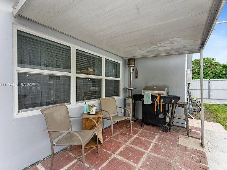 9508 N Military Trl — Photo 23