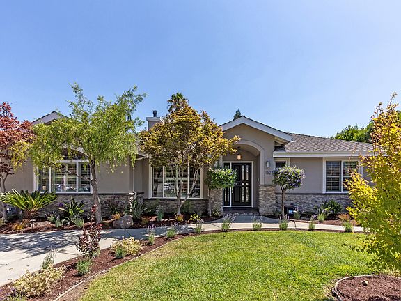 3rd image of 1324 Los Arboles Ave