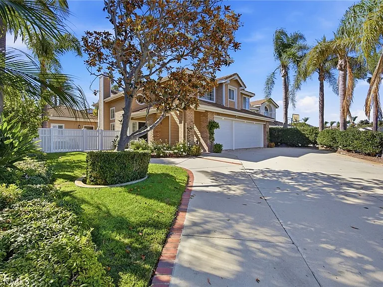 733 Avenida Azor — Photo 3