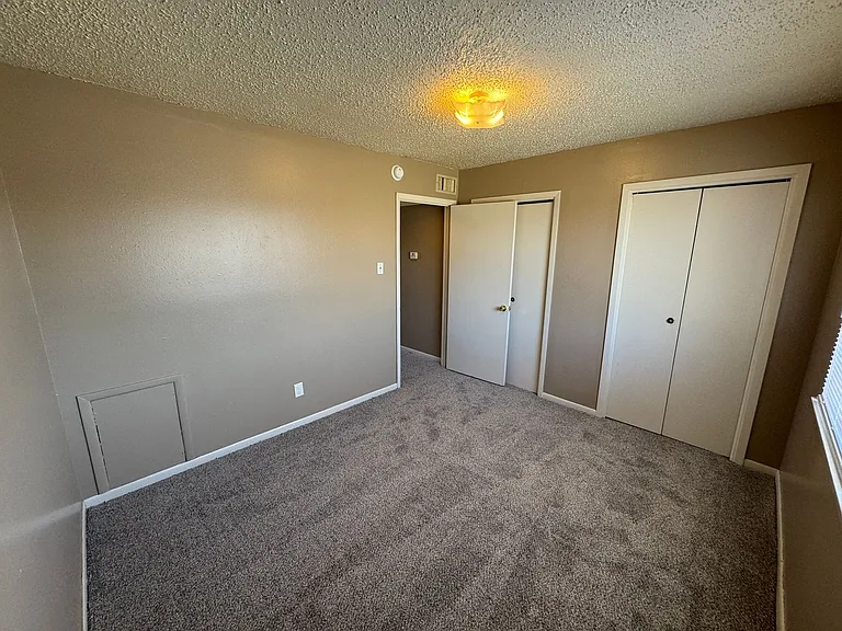 2202 Hunt Dr — Photo 28