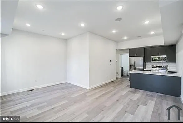 2415 N 7th St #D — Photo 2